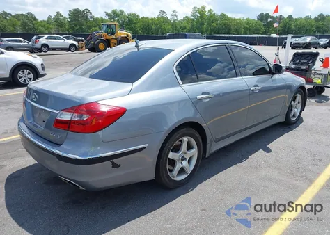 2013 Hyundai Genesis 3.8 z USA, uszkodzony, nr VIN KMHGC4DD1DU256345